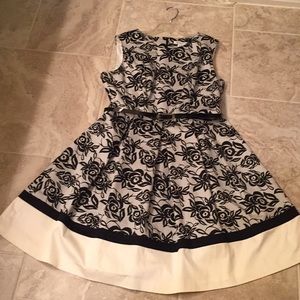 Liz Claiborne fit and flair dress in black & white